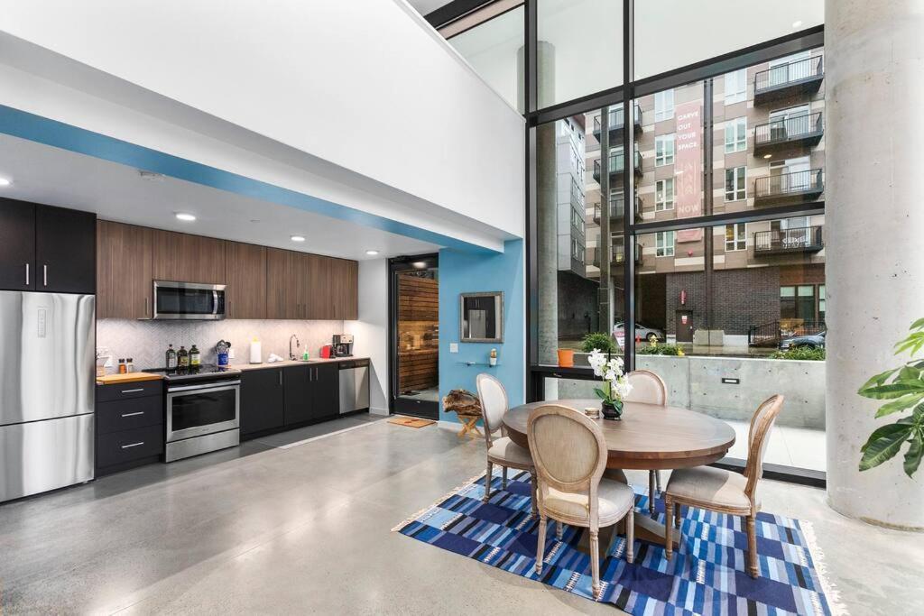 Airy And Open Corner Loft - 92 Walkscore Redmond Esterno foto