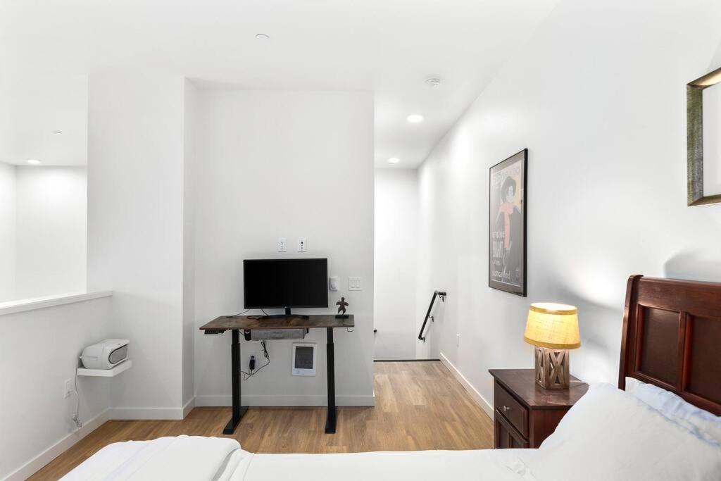 Airy And Open Corner Loft - 92 Walkscore Redmond Esterno foto