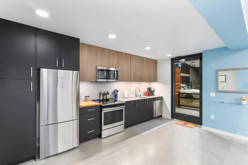 Airy And Open Corner Loft - 92 Walkscore Redmond Esterno foto