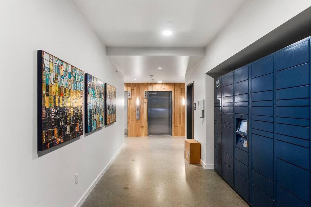 Airy And Open Corner Loft - 92 Walkscore Redmond Esterno foto